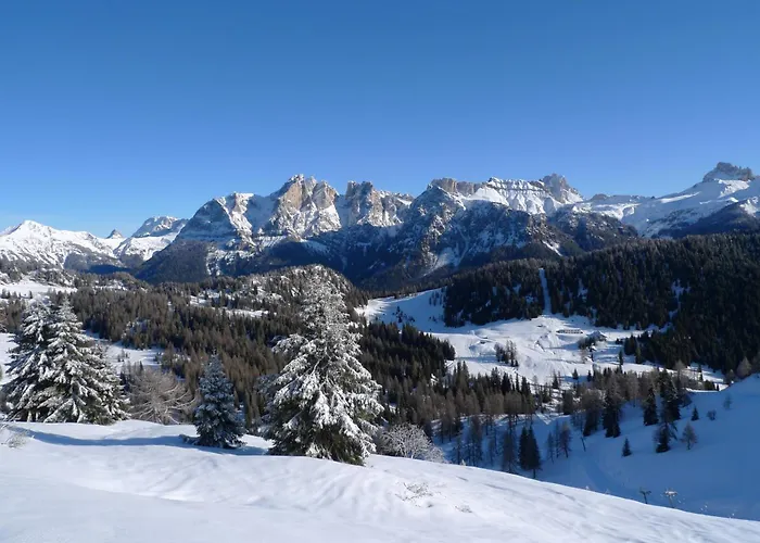 Le Ginestre Apartamento Alleghe